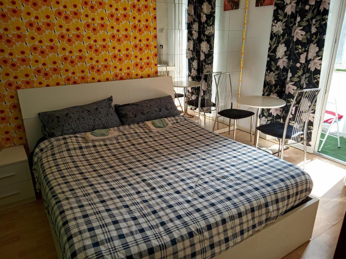 Floris Guest House มิลาน ภายนอก รูปภาพ